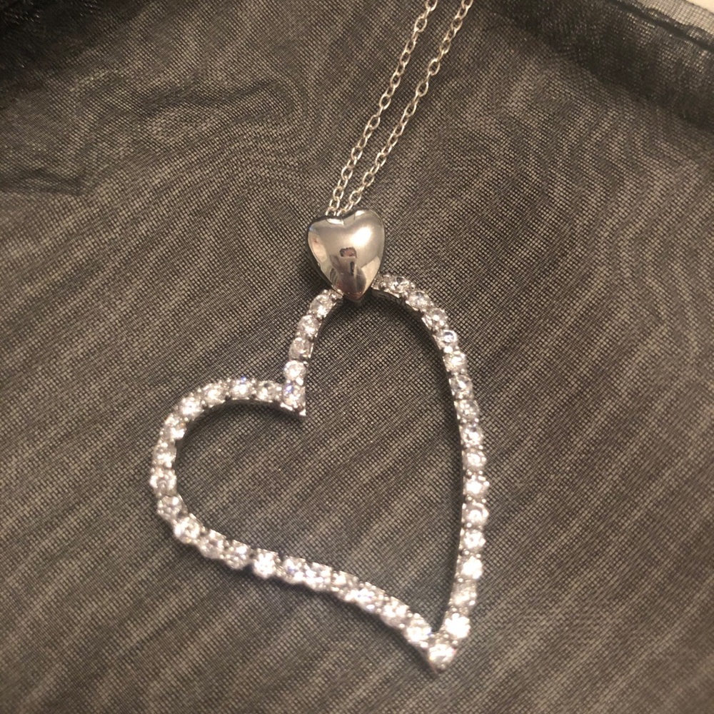 HEART NECKLACE